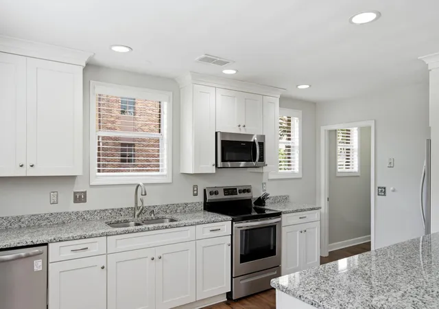 Photo 4 of Single family home for sale at 71 Gadsden St, Charleston, SC 29401 | MLS# 26020890 | Listing updated on 2026-09-08
