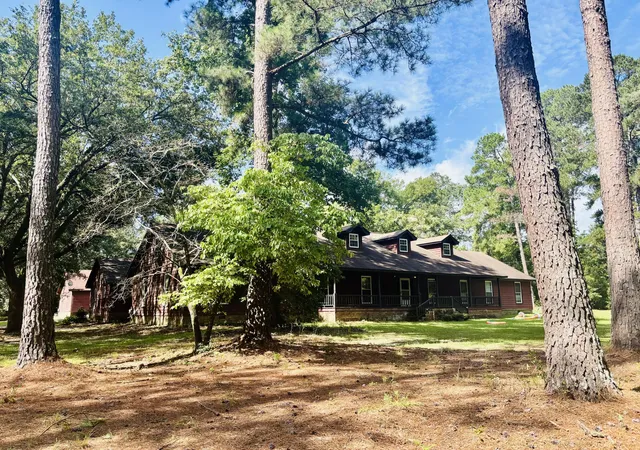 Photo 3 of Single family home for sale at 3027 Wexford Dr, Orangeburg, SC 29118 | MLS# 26022518 | Listing updated on 2026-08-18