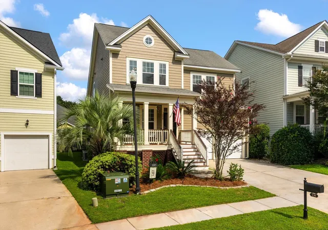 Photo 3 of Single family home for sale at 130 Ashley Bluffs Rd, Summerville, SC 29485 | MLS# 26024255 | Listing updated on 2026-10-01