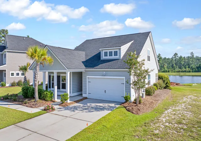 Homes for sale in Summerville, SC | 416 Richfield Way, Summerville, SC 29486 | MLS# 25021048