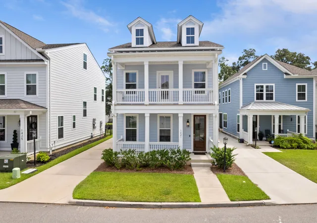 Photo 3 of Single family home for sale at 1421 Tangles Trl, Charleston, SC 29492 | MLS# 26023942 | Listing updated on 2026-08-26