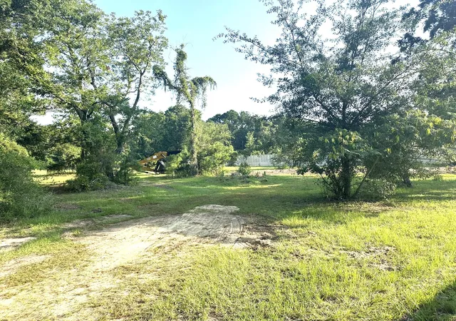 1st image of 1076 Beehive Rd, Awendaw, SC 29429 | MLS# 26021885