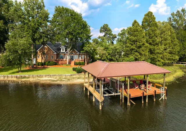 Photo 2 of Single family home for sale at 65 Reedy Ct, Manning, SC 29102 | MLS# 26022037 | Listing updated on 2026-08-06