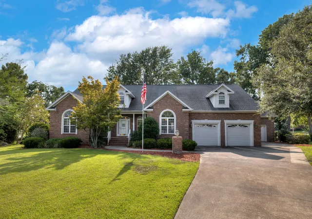 Photo 5 of Single family home for sale at 65 Reedy Ct, Manning, SC 29102 | MLS# 26022037 | Listing updated on 2026-08-06
