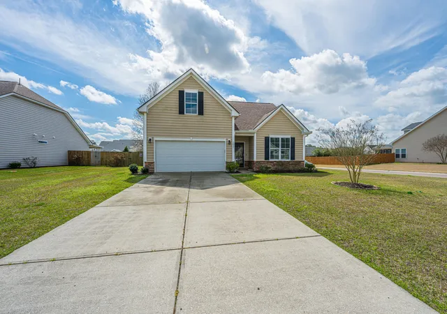 Homes for sale in Ridgeville, SC | 1037 Bridlewood Farms Pkwy, Ridgeville, SC 29472 | MLS# 26006707