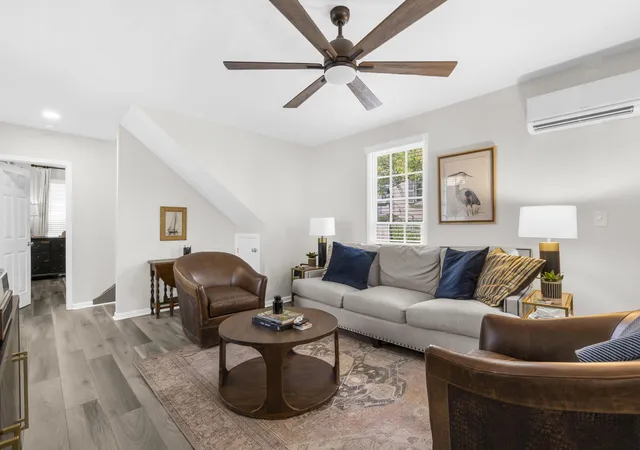 Homes for sale in Charleston, SC | 160 Smith, Charleston, SC 29403 | MLS# 26010875