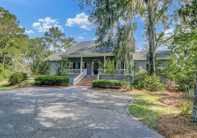 Photo 3 of Single family home for sale at 8704 Middleton Point Ln, Edisto Island, SC 29438 | MLS# 26023524 | Listing updated on 2026-09-22
