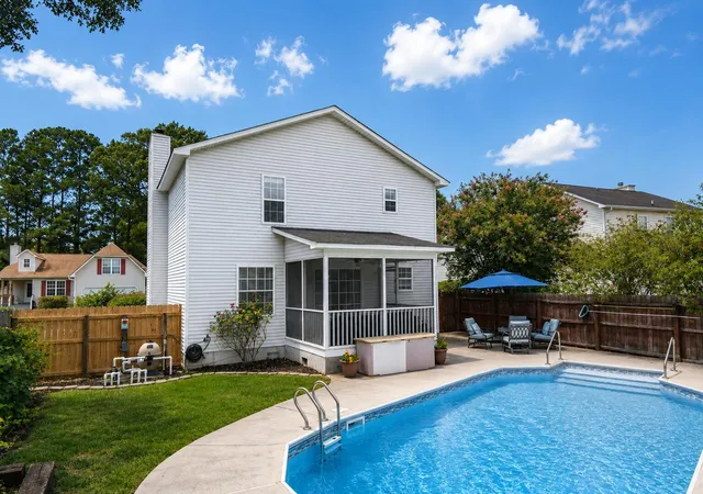 Photo 2 of Sale Pending at 6638 Bent Crk Dr, North Charleston, SC 29420 | MLS# 26021004 | Listing updated on 2026-08-19