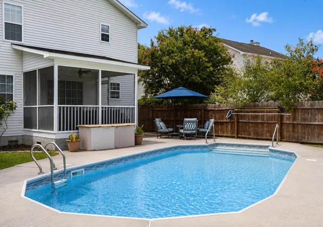Photo 3 of Sale Pending at 6638 Bent Crk Dr, North Charleston, SC 29420 | MLS# 26021004 | Listing updated on 2026-08-19