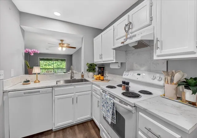 Homes for sale in Charleston, SC | 1530 Fort Johnson Rd #1h, Charleston, SC 29412 | MLS# 26014837