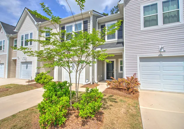 Homes for sale in North Charleston, SC | 8052 Reagan Wy, North Charleston, SC 29418 | MLS# 26010654