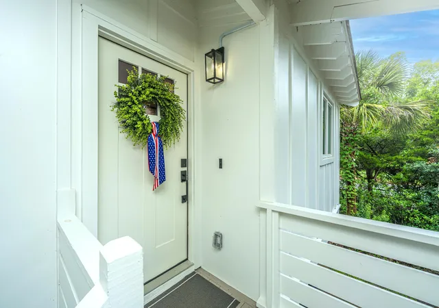Photo 3 of Sale Pending at 25 Sandcrab Ct, Isle Of Palms, SC 29451 | MLS# 26022316 | Listing updated on 2026-10-01