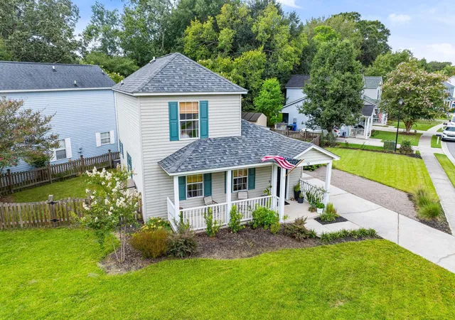 2nd image of 12 Palmetto Park Rd, Charleston, SC 29407 | MLS# 26023893