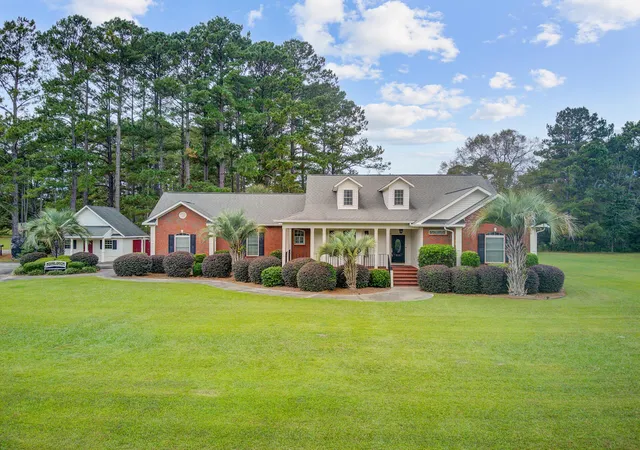 Homes for sale in Saint George, SC | 101 Fairway Ct, Saint George, SC 29477 | MLS# 26008773