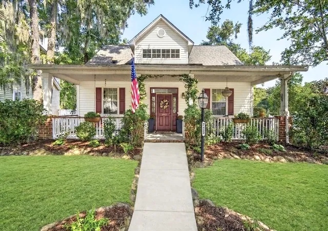 3rd image of 2452 Fulford Ct, Mount Pleasant, SC 29466 | MLS# 26023097
