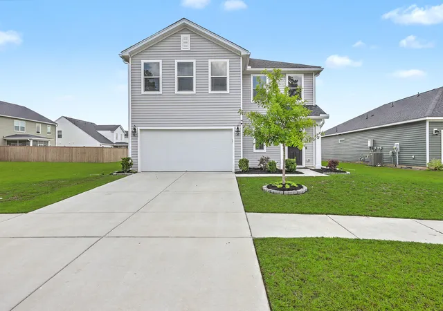 Photo 2 of Single family home for sale at 114 Lucca Dr, Summerville, SC 29486 | MLS# 26020194 | Listing updated on 2026-09-14