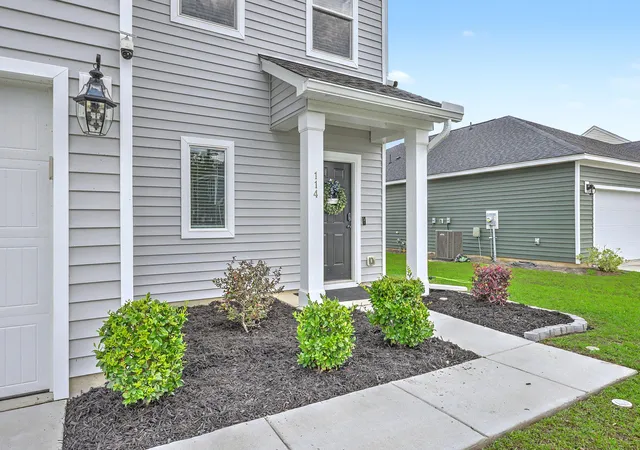 Photo 4 of Single family home for sale at 114 Lucca Dr, Summerville, SC 29486 | MLS# 26020194 | Listing updated on 2026-09-14