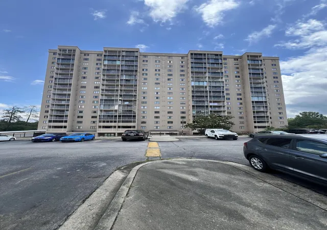 Photo 2 of Townhouse for sale at 1825 St Julian Pl #9G, Columbia, SC 29204 | MLS# 26022754 | Listing updated on 2026-08-10