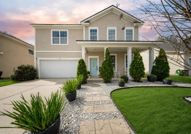 Photo 1 of Single family home for sale at 166 Pavilion St, Summerville, SC 29483 | MLS# 26023295 | Listing updated on 2026-08-17
