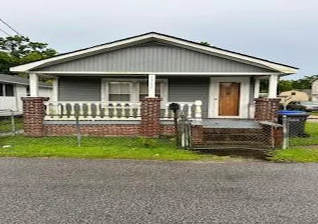 Photo 1 of Single family home for sale at 1983 Echo Ave, North Charleston, SC 29405 | MLS# 25019322 | Listing updated on 2026-08-10