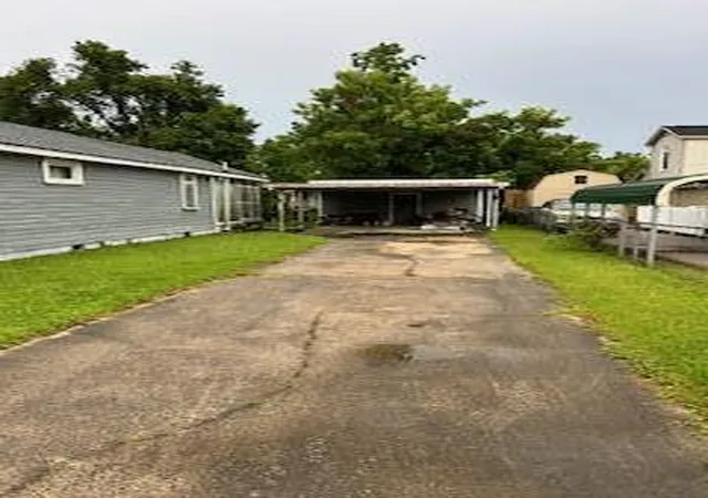 Photo 2 of Single family home for sale at 1983 Echo Ave, North Charleston, SC 29405 | MLS# 25019322 | Listing updated on 2026-08-10