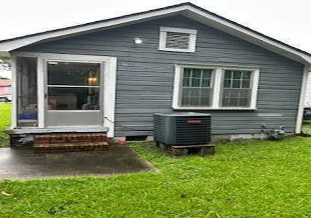 Photo 4 of Single family home for sale at 1983 Echo Ave, North Charleston, SC 29405 | MLS# 25019322 | Listing updated on 2026-08-10