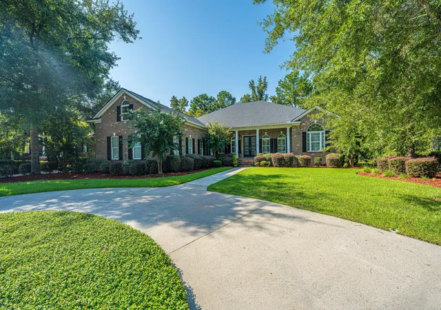 Photo 3 of Single family home for sale at 136 Welchman Ave, Goose Creek, SC 29445 | MLS# 26024413 | Listing updated on 2026-08-31