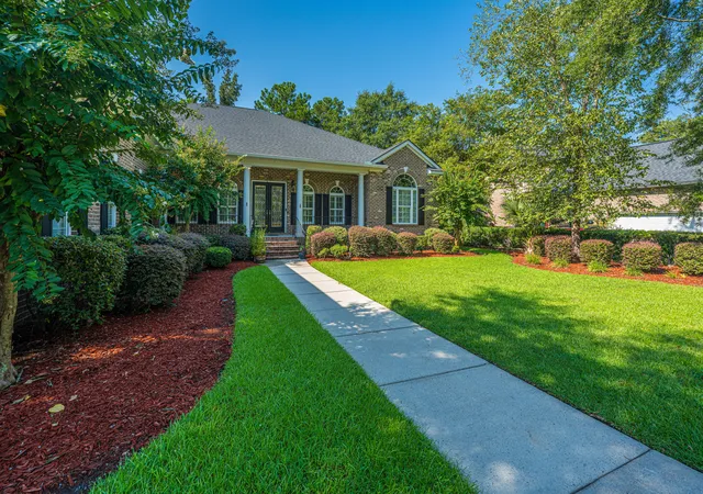 Photo 4 of Single family home for sale at 136 Welchman Ave, Goose Creek, SC 29445 | MLS# 26024413 | Listing updated on 2026-08-31