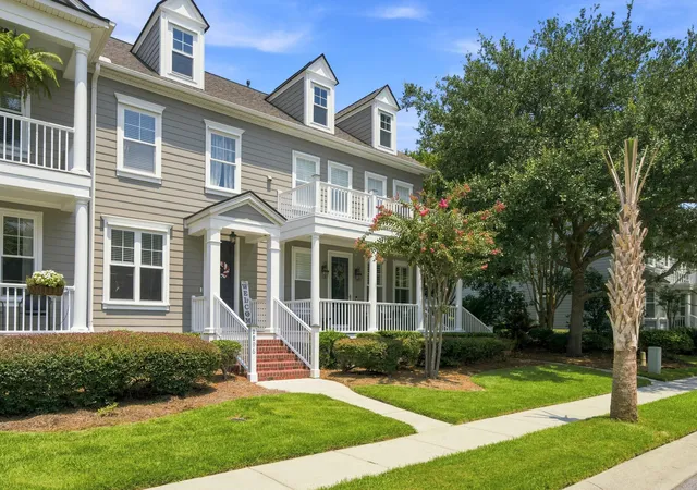 Photo 2 of Townhouse for sale at 2896 Treadwell St, Mount Pleasant, SC 29466 | MLS# 26024164 | Listing updated on 2026-09-10