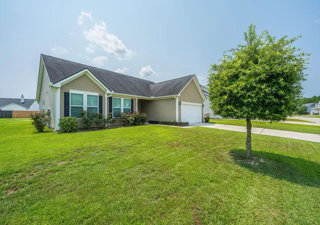 Photo 1 of Single family home for sale at 2017 Bridlewood Farms Pkwy, Ridgeville, SC 29472 | MLS# 26021788 | Listing updated on 2026-08-26