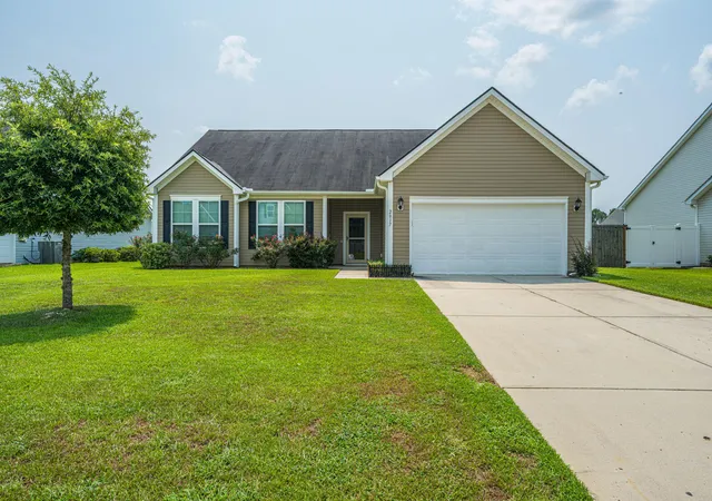 Photo 2 of Single family home for sale at 2017 Bridlewood Farms Pkwy, Ridgeville, SC 29472 | MLS# 26021788 | Listing updated on 2026-08-26