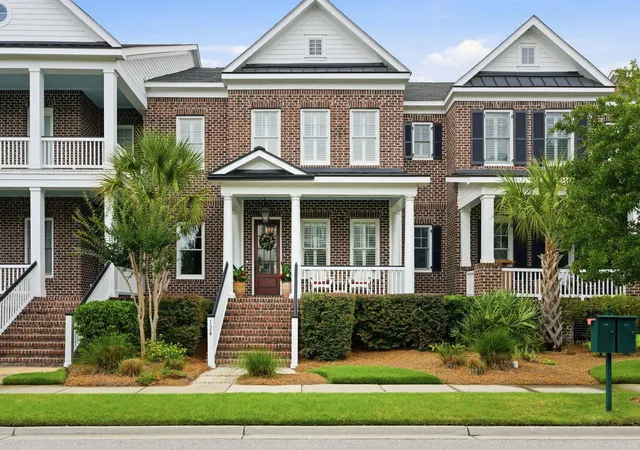 Homes for sale in Charleston, SC | 124 Brailsford St, Charleston, SC 29492 | MLS# 26018981