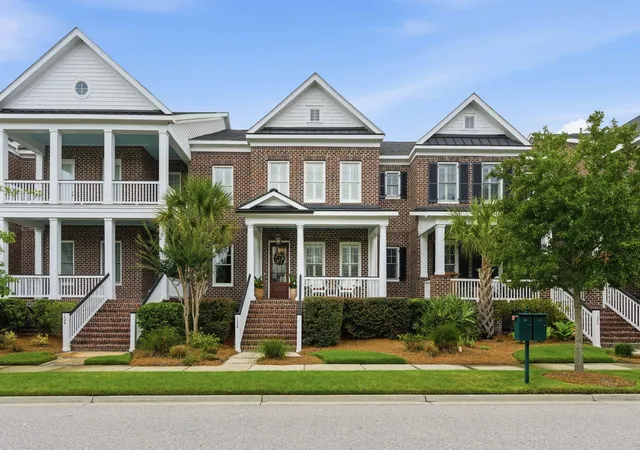 Homes for sale in Charleston, SC | 124 Brailsford St, Charleston, SC 29492 | MLS# 26018981