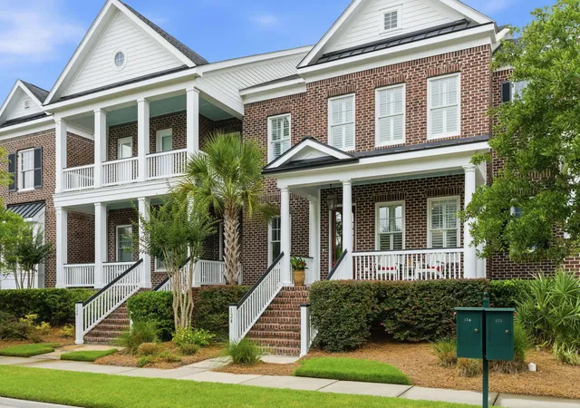 Homes for sale in Charleston, SC | 124 Brailsford St, Charleston, SC 29492 | MLS# 26018981