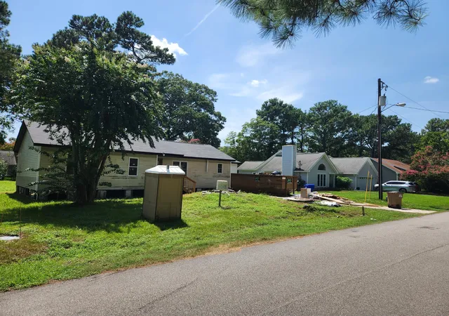 Photo 3 of Single family home for sale at 1553 Kentwood Cir, Charleston, SC 29412 | MLS# 26023612 | Listing updated on 2026-09-15