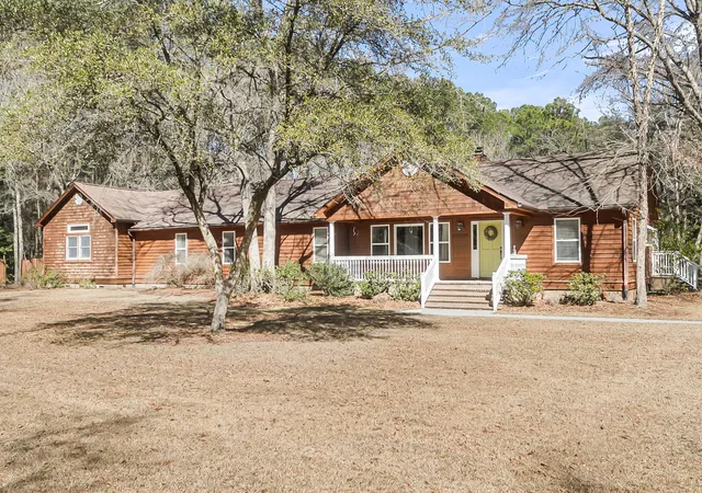 Photo 1 of Single family home for sale at 6911 Buckhorn Rd, Ravenel, SC 29470 | MLS# 26004739 | Listing updated on 2026-08-24