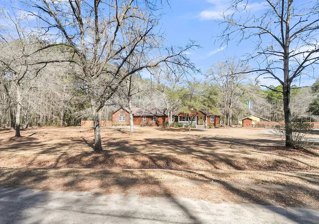 Photo 4 of Single family home for sale at 6911 Buckhorn Rd, Ravenel, SC 29470 | MLS# 26004739 | Listing updated on 2026-08-24