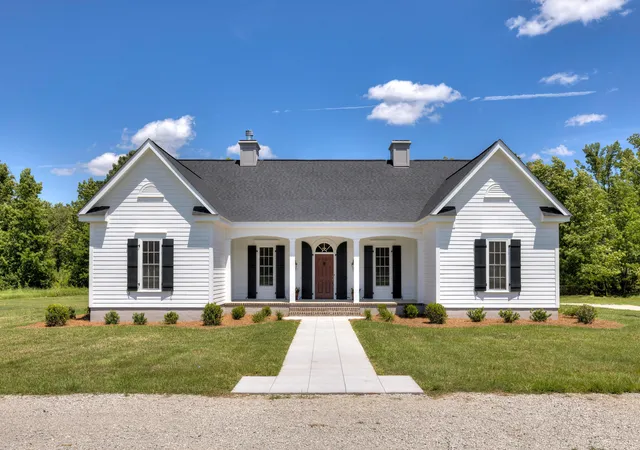 Homes for sale in Elloree, SC | 1646 Cleveland St, Elloree, SC 29047 | MLS# 26018729
