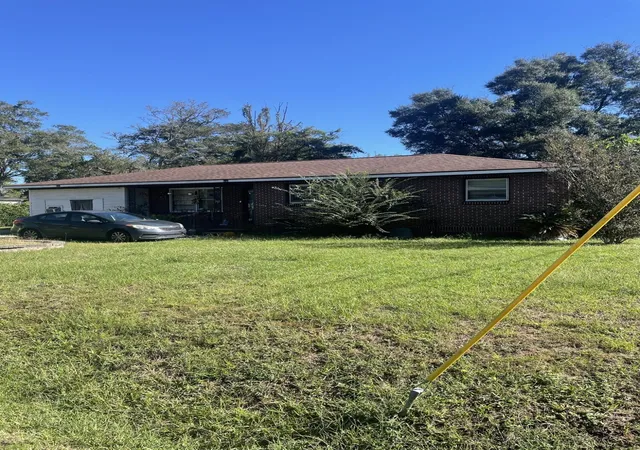 Single family home for sale at 760 Jordan St, Charleston, SC 29412 | MLS# 26029207