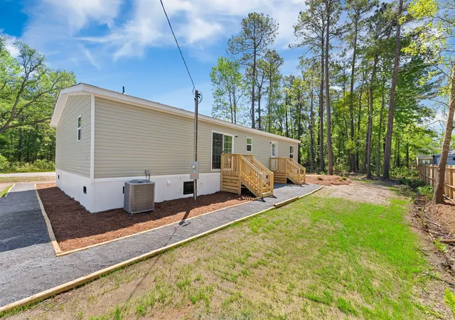 Homes for sale in Ravenel, SC | 6105 Fox Dr, Ravenel, SC 29470 | MLS# 26011128
