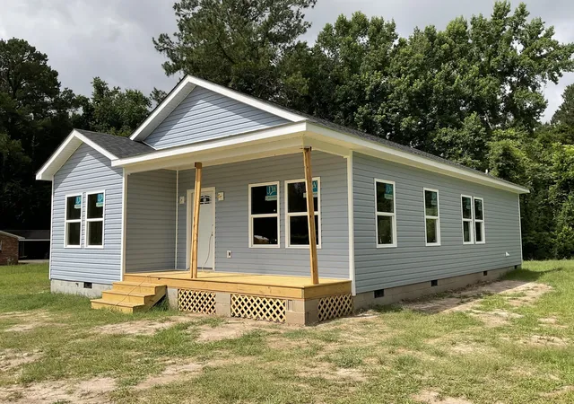 Photo 2 of Single family home for sale at 18 Canary Dr, Bamberg, SC 29003 | MLS# 26017877 | Listing updated on 2026-08-04