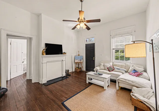 Homes for sale in Charleston, SC | 4 Murphy Ct, Charleston, SC 29403