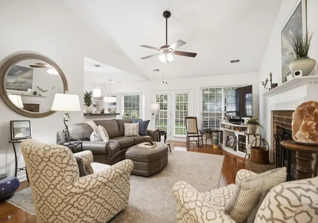 Photo 4 of Single family home for sale at 743 Lavalier Sq, Mount Pleasant, SC 29464 | MLS# 26023101 | Listing updated on 2026-09-16