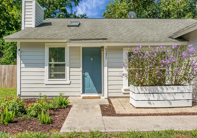 Photo 4 of Single family home for sale at 1295 Lake Mallard Blvd, Mount Pleasant, SC 29464 | MLS# 26021173 | Listing updated on 2026-09-18