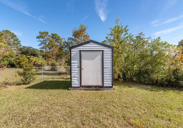 Photo 35 of Sale Pending at 1318 Hampton Dr, Summerville, SC 29486 | MLS# 26021618 | Listing updated on 2026-09-25