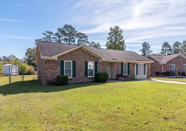 Photo 3 of Single family home for sale at 1318 Hampton Dr, Summerville, SC 29486 | MLS# 26021618 | Listing updated on 2026-08-24