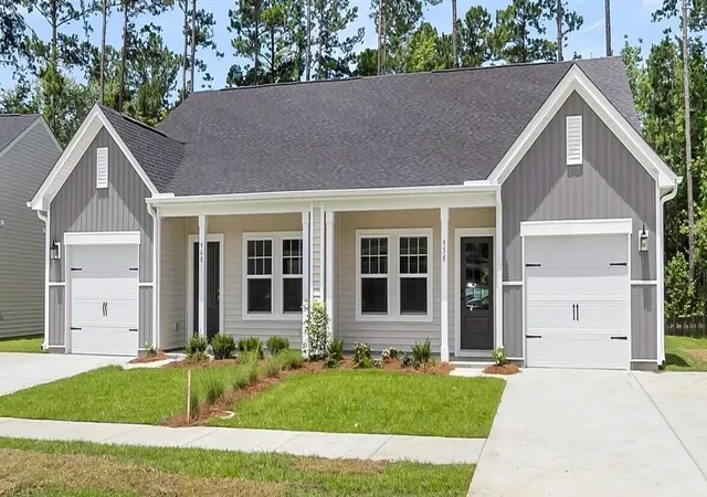 Homes for sale in Summerville, SC | 1066 Dusk Dr, Summerville, SC 29486 | MLS# 26017919
