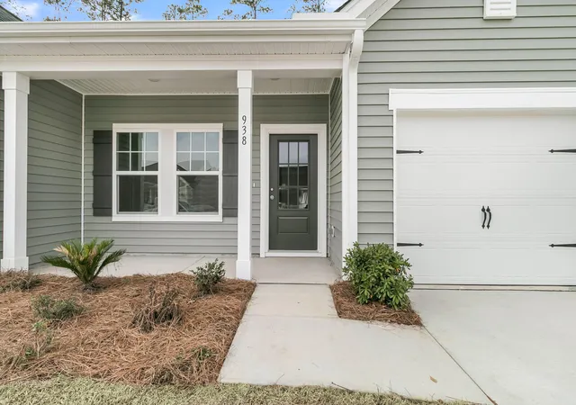 Homes for sale in Summerville, SC | 1066 Dusk Dr, Summerville, SC 29486 | MLS# 26017919