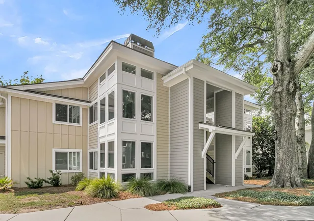 Photo 1 of Townhouse for sale at 275 Alexandra Dr #11, Mount Pleasant, SC 29464 | MLS# 26024299 | Listing updated on 2026-08-27