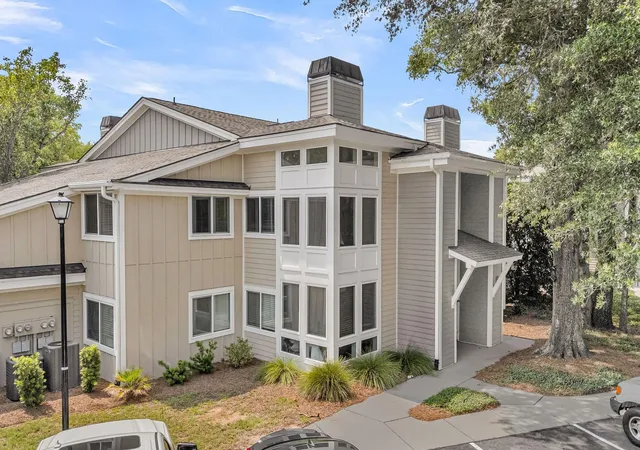 Photo 2 of Townhouse for sale at 275 Alexandra Dr #11, Mount Pleasant, SC 29464 | MLS# 26024299 | Listing updated on 2026-08-27